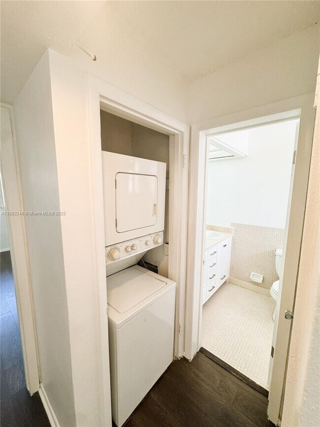 Building Photo - 7340 SW 82nd St