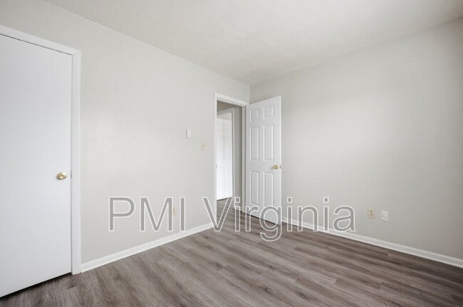 Building Photo - 2916 Pleasant Ave