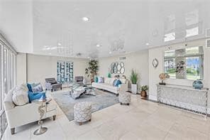 Building Photo - 1150 Hillsboro Mile