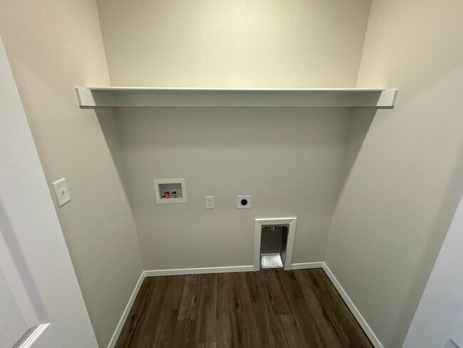 Building Photo - PRE-LEASING NOW | Pet-Friendly 3 Bed, 2 Bath Home in Springdale