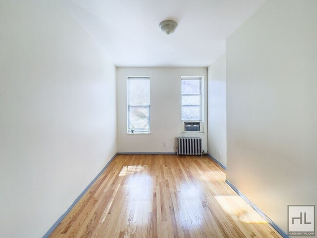 Primary Photo - NORTH 9 STREET / Williamsburg / Spacious 1...