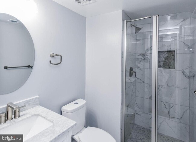 Building Photo - 915 Westlake Dr