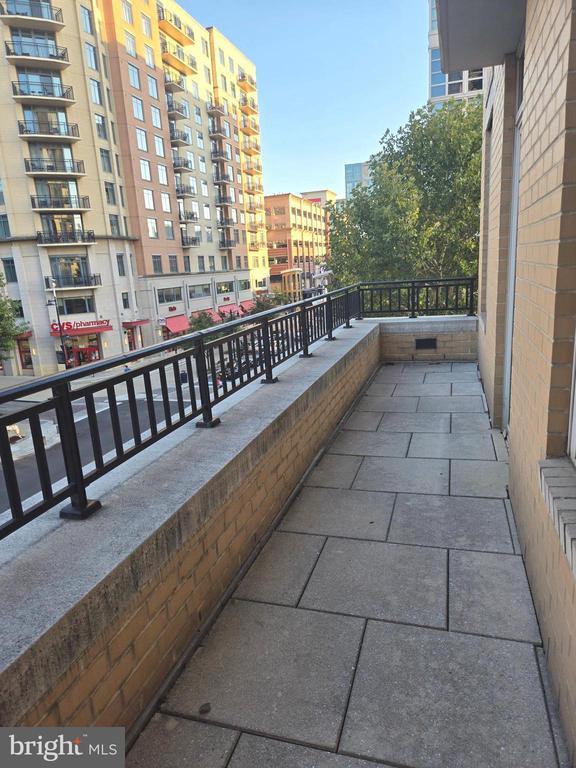 Building Photo - 155 Potomac Passage