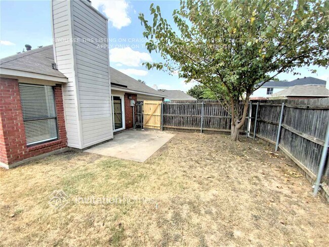 Building Photo - 7000 Club Creek Dr