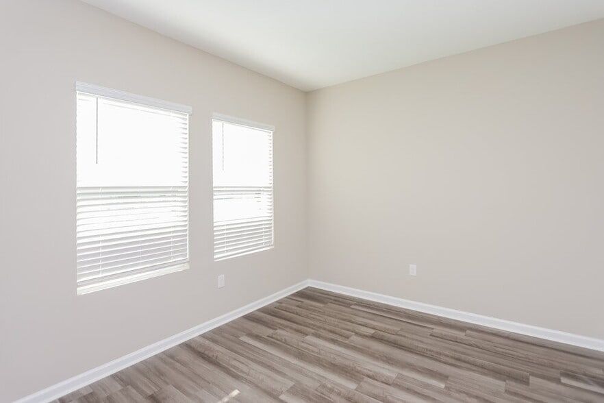 Building Photo - 939 Kelly Fern Lp