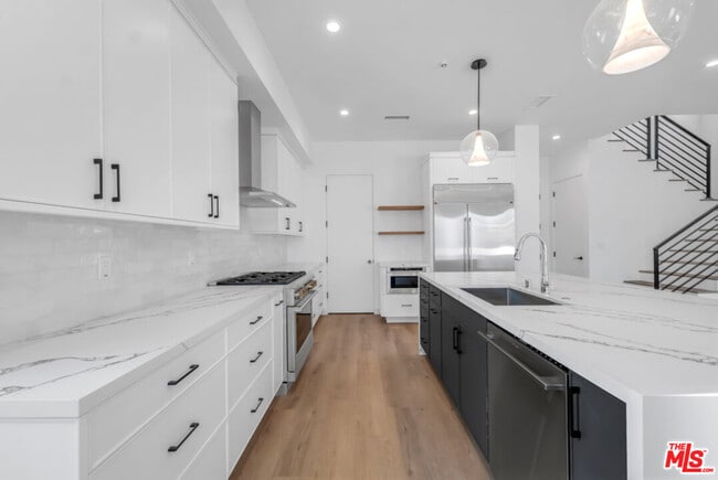 Building Photo - 3137 Curts Ave