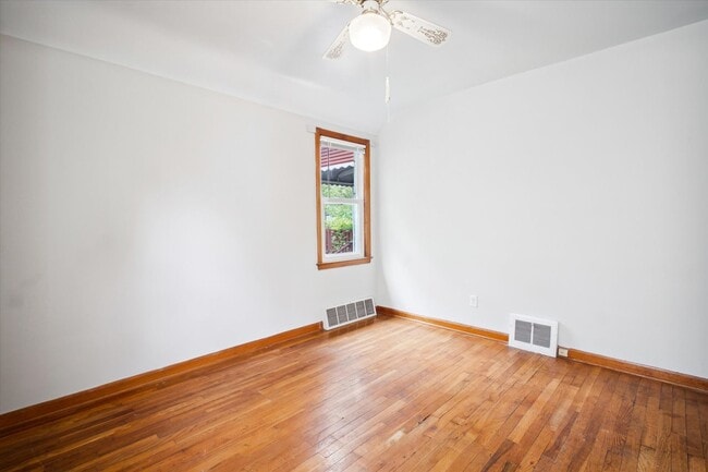 Building Photo - 20700 Goller Ave