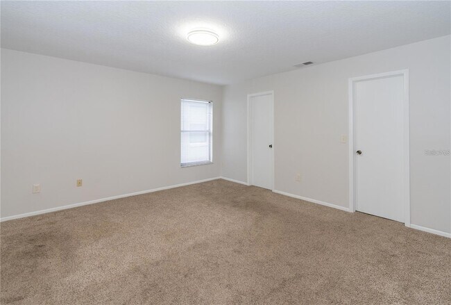 Building Photo - 660 Holbrook Cir