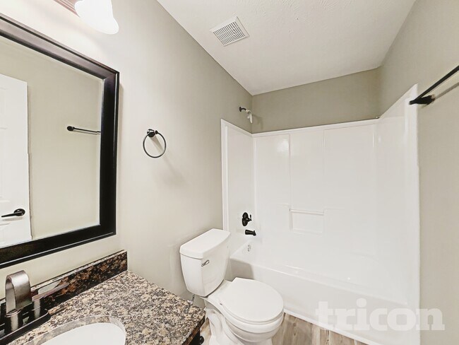 Building Photo - 3210 Crestwell Dr