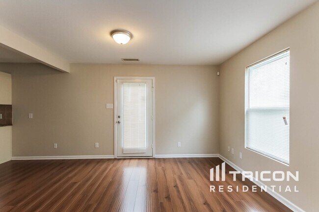 Building Photo - 2624 Stream Bank Dr
