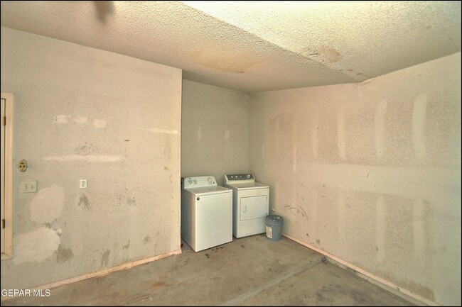 Building Photo - 4100 Tierra Venado Dr