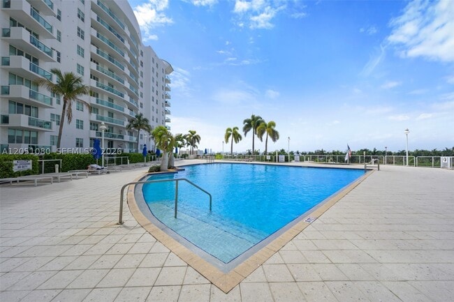 Building Photo - 7910 Harbor Island Dr