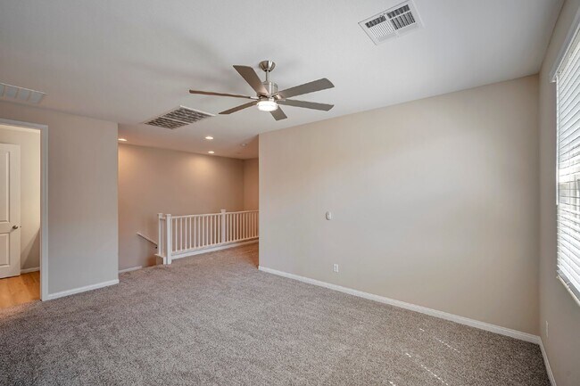 Building Photo - 780 Aurora Vale Pl