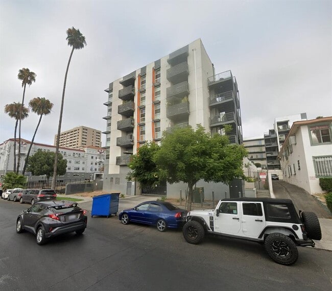 Primary Photo - 540 Normandie Ave