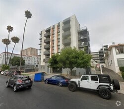 Building Photo - 540 Normandie Ave