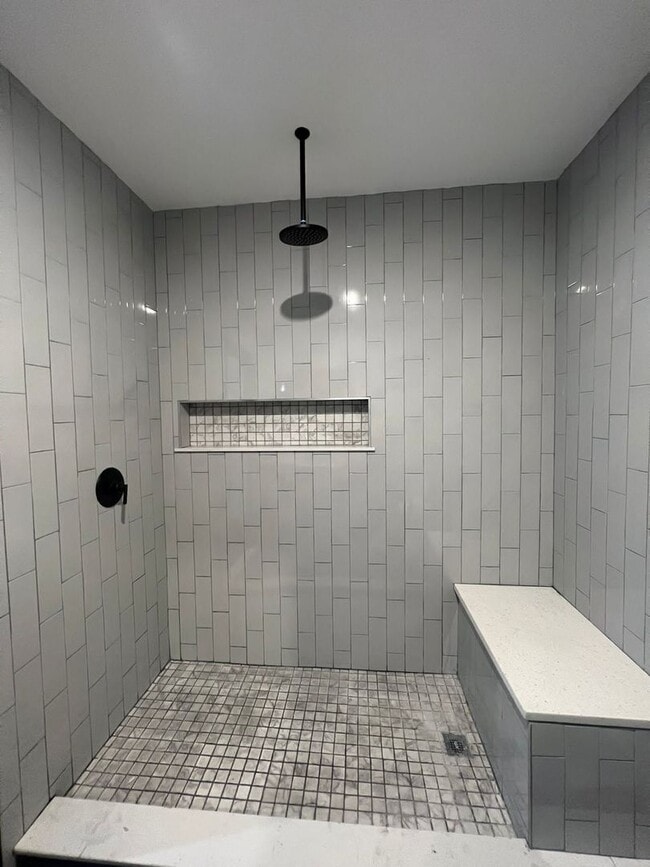 Building Photo - 306 Exchange