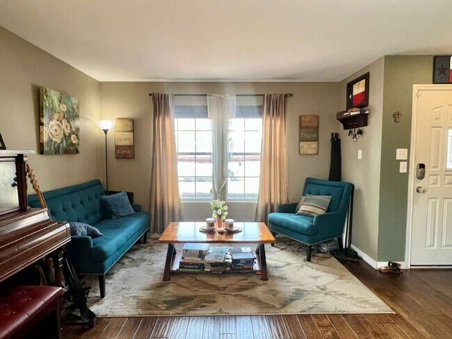 Building Photo - 4 Bed, 3 Bath & Unbeatable Location — Your Selma Dream Home Near The Forum Awaits!