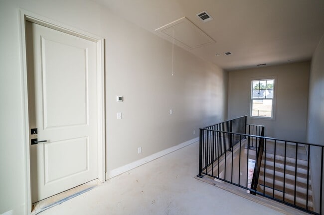 Building Photo - 3BR/3BA For Rent