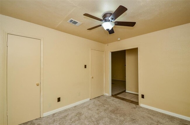 Building Photo - 7851 Battlepine Dr