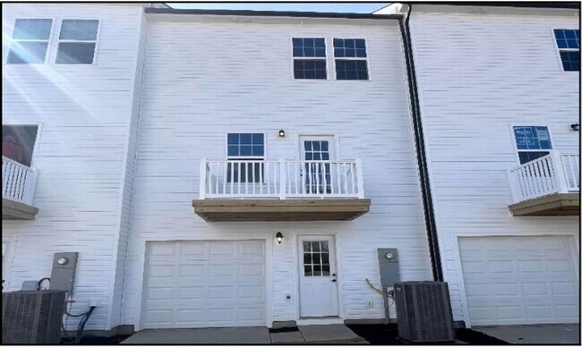 Building Photo - Brand new 3BR Townhome in Charlotte