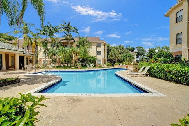 Building Photo - SPACIOUS 2 BED/2 BATH WITH BALCONY IN RESORT-STYLE COMMUNITY!