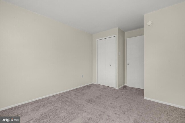 Building Photo - 10738 Bridlerein Terrace
