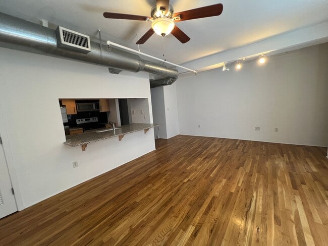 Building Photo - Amazing condo in historic Bennie Dillon Building