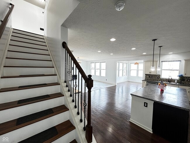 Building Photo - 12588 Hideout Dr