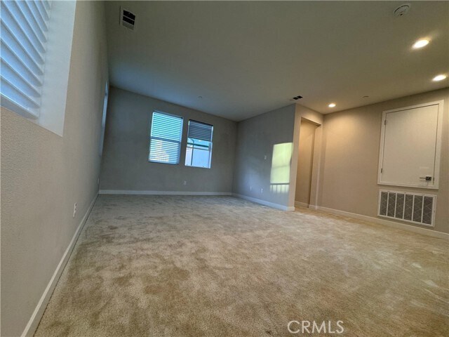Building Photo - 211 Pin Ln