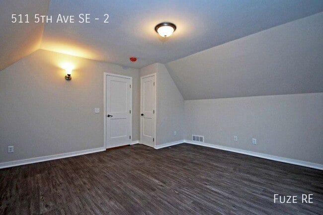 Building Photo - 511 5th Ave SE