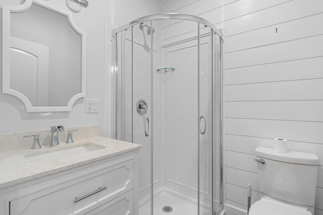 Building Photo - 590 Las Roblas Grande Dr