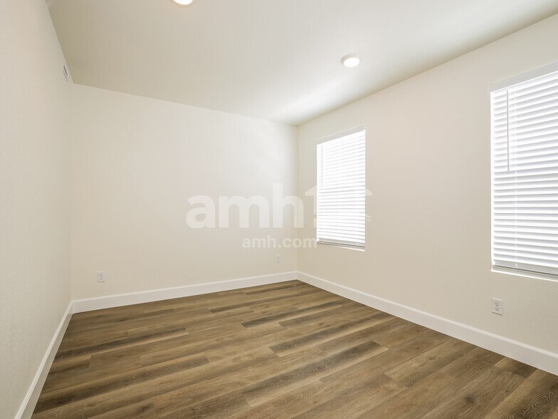 Building Photo - 6439 Intuition Ln