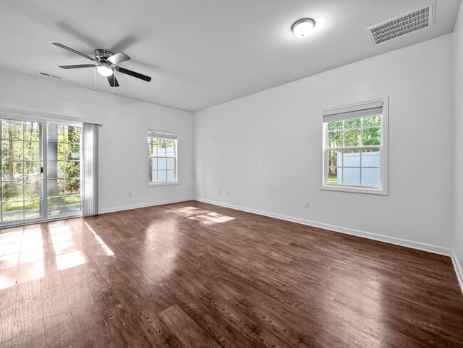 Building Photo - Welcome to Tuscany Villas!