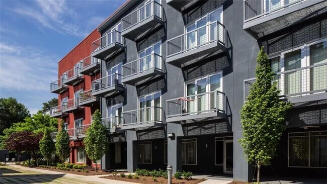 Building Photo - 2115 Piedmont Rd NE