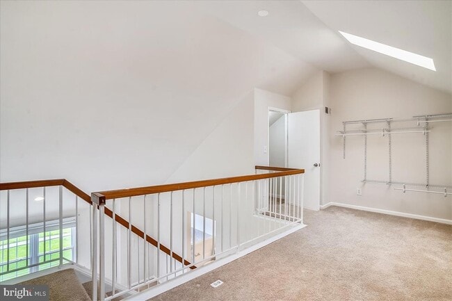 Building Photo - 8830 Thomas Lea Terrace