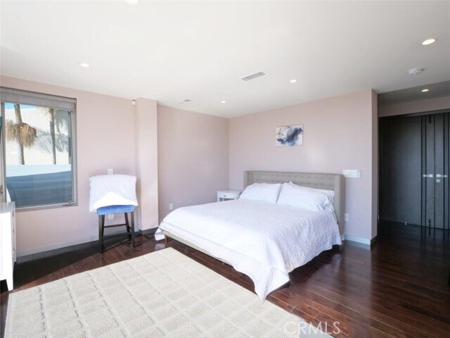 Building Photo - 1356 Vía Romero