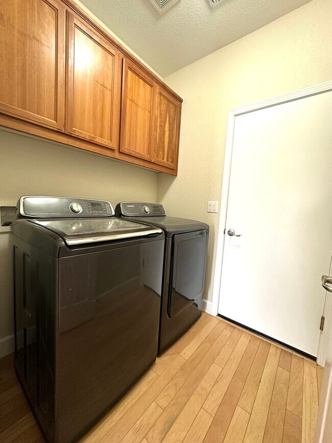 Building Photo - Beautiful 3-bedroom home in the heart of Manteca