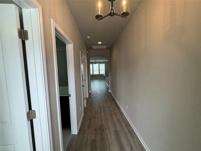 Building Photo - 5331 Bruno St