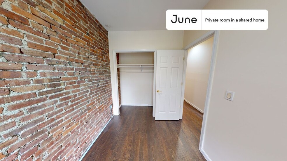 Building Photo - Room in Shared 4 bed/2 bath home