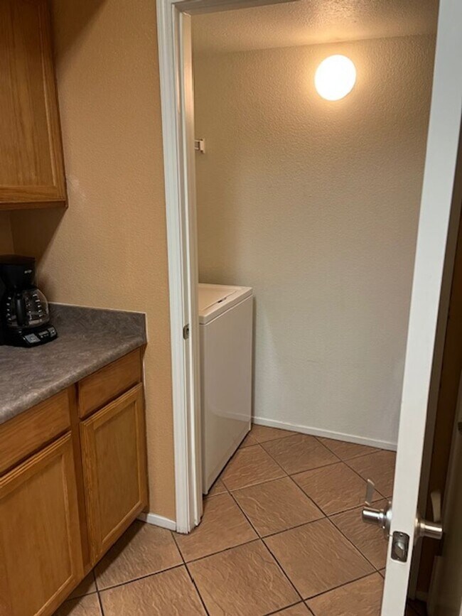 Building Photo - Fully Furnished 1st Floor Condo overlooking Park Area  in Gated Tuscano Community – Southwest Las...