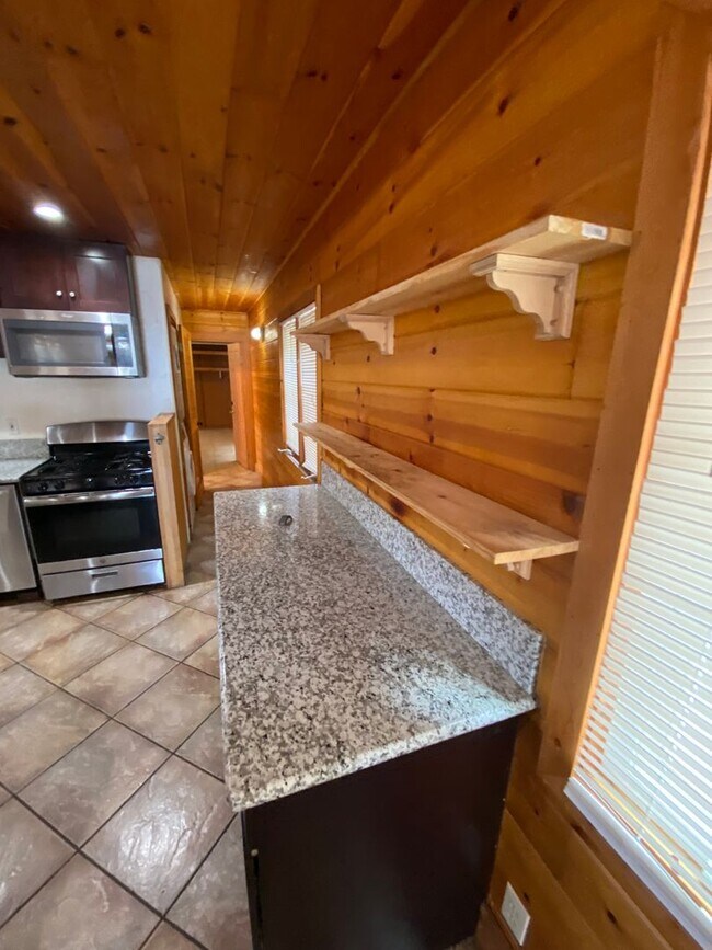 Building Photo - 6585 Del Playa Dr