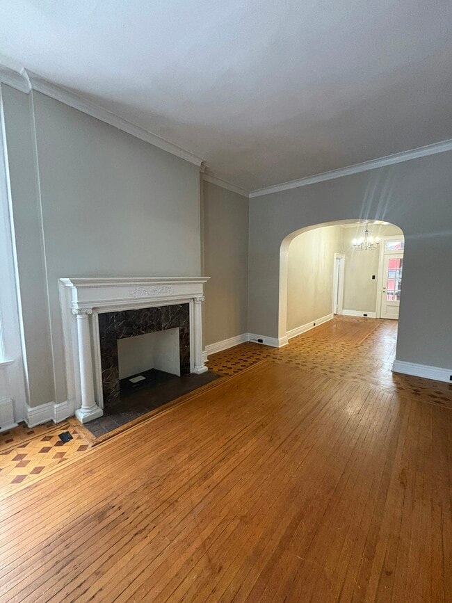 Building Photo - 509 Monroe Ave