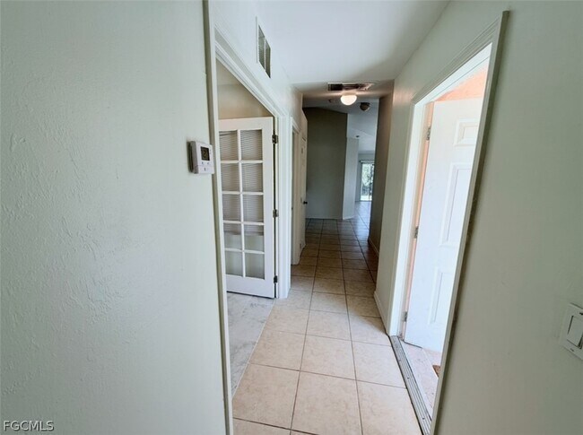 Building Photo - 541 Hancock Bridge Pkwy