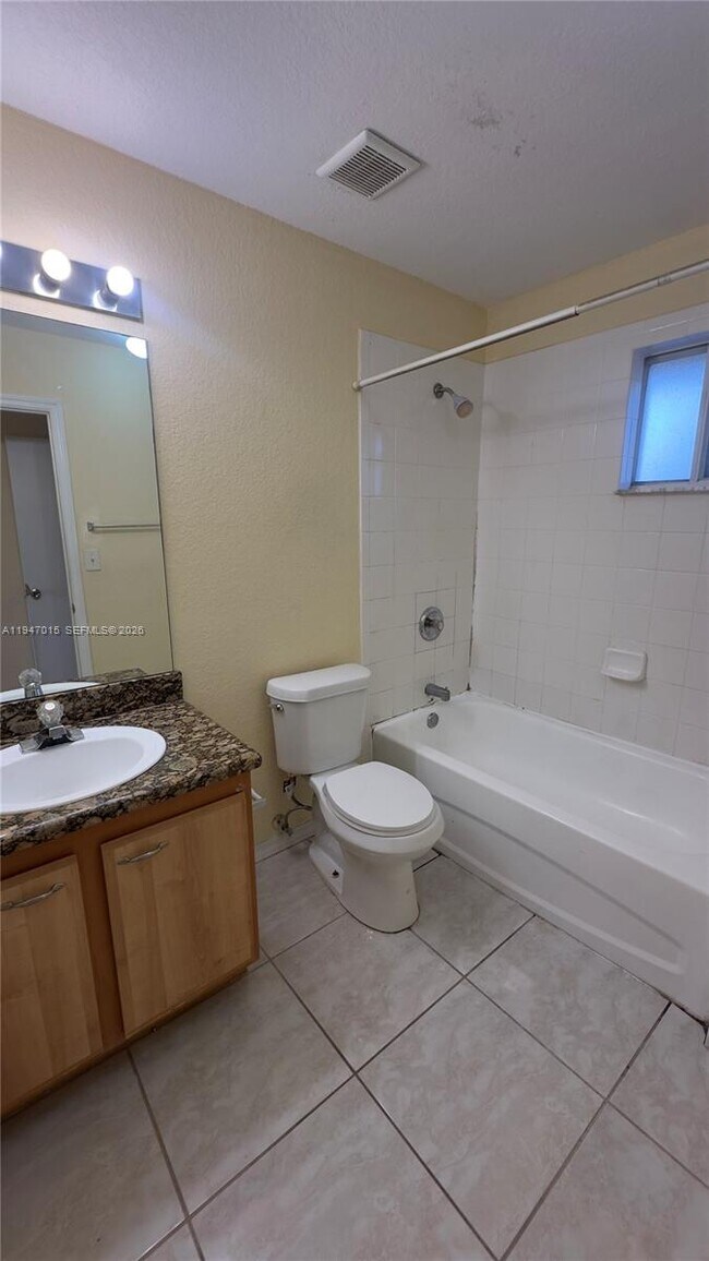 Building Photo - 2028 NE 167th St