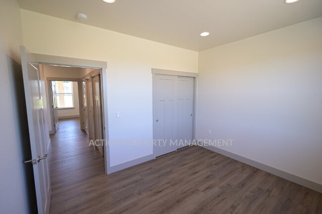 Building Photo - Beautiful no-step entry 3 bed 2 bath home in Sequim