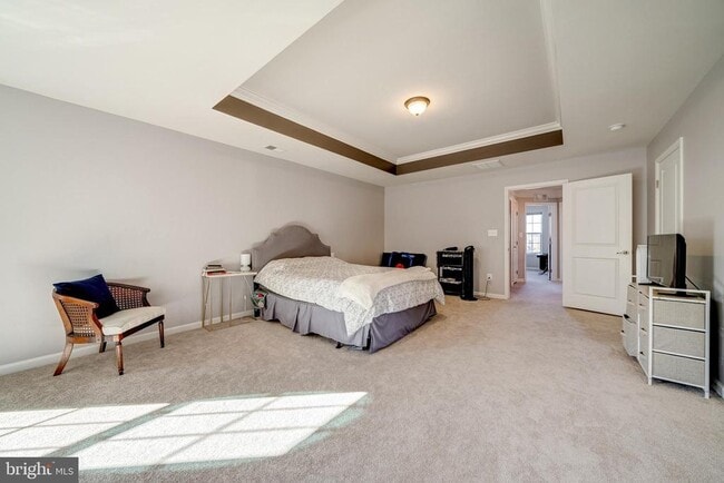 Building Photo - 25850 Clairmont Manor Square
