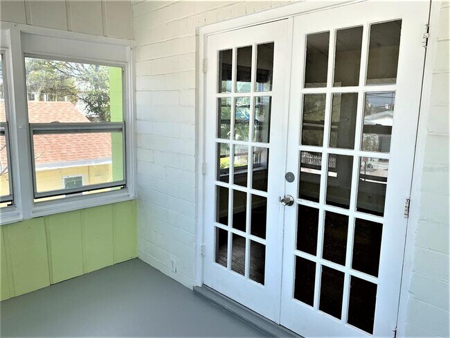 Building Photo - 61 81st Ave