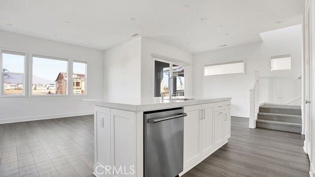 Building Photo - 401 Junco