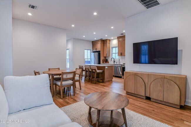 Building Photo - 22 Atlantic Ave