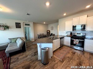 Building Photo - 6811 Whisper Grv